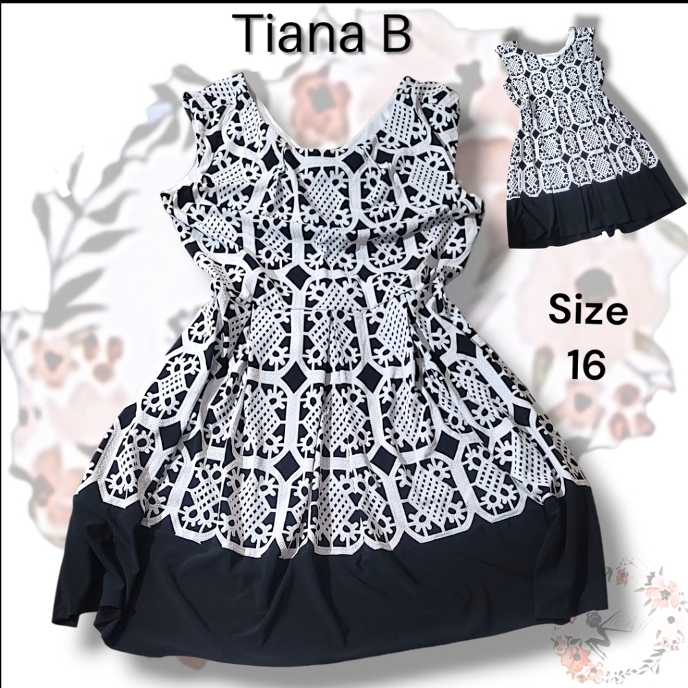 Tiana B. Black and White Lattice Print Fit/Flare Dress Size 16